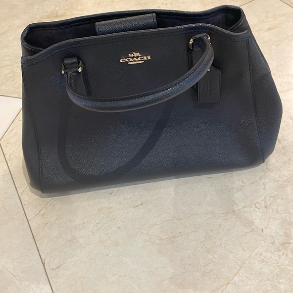 Coach Handbags - Like new Coach leather purse CM